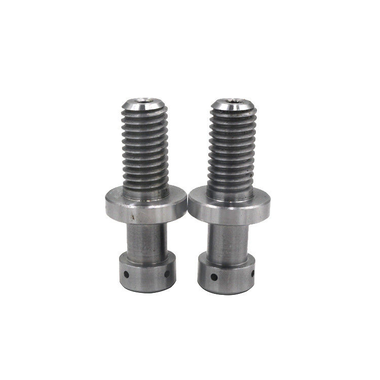 SS304 Femminile Maschio Rivette di cintura in acciaio a vite M2 M3 M4 M5 Servizio di lavorazione CNC su misura
